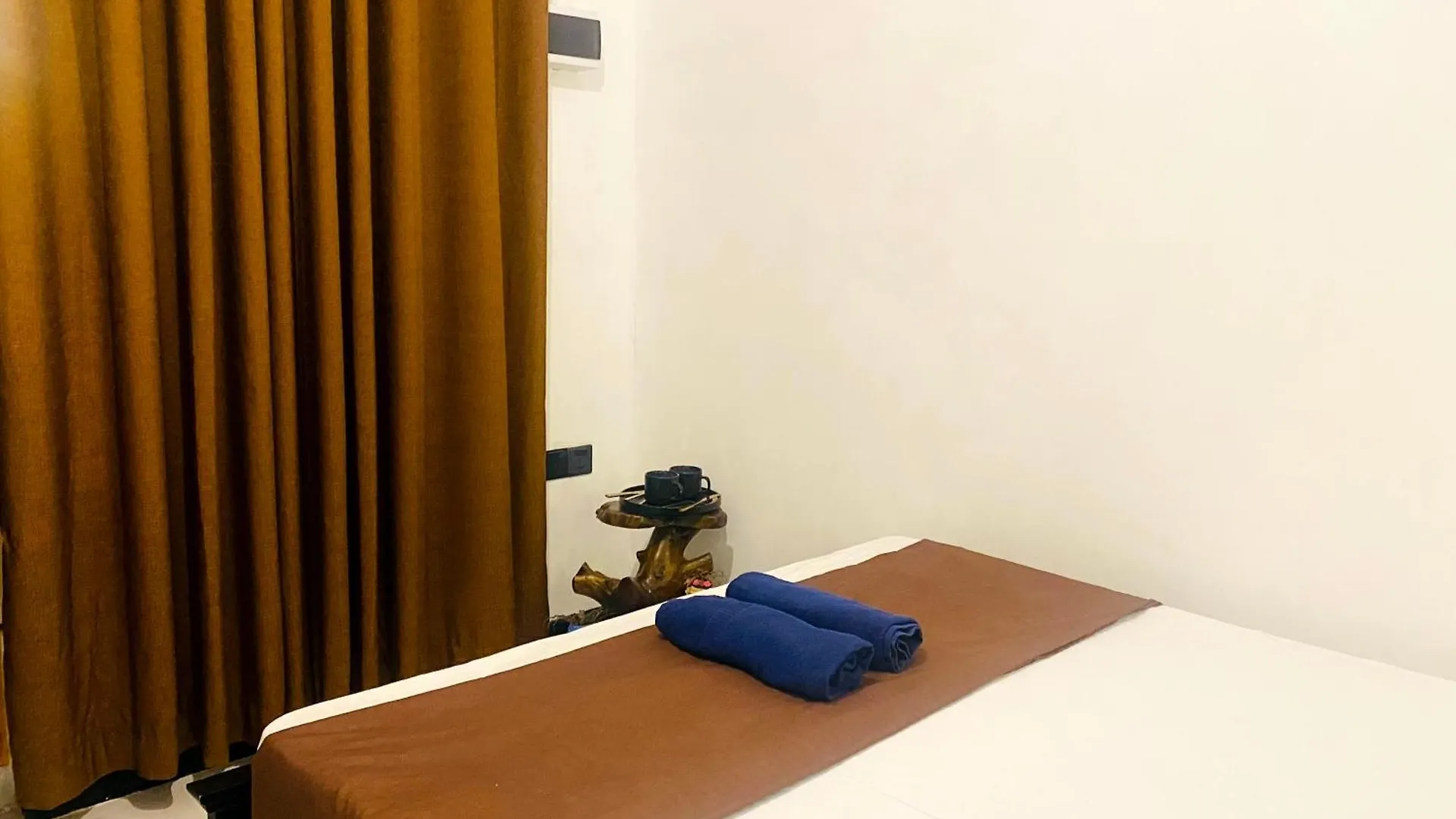 Fly Infinity - Home Stay Kandy 0*,  Sri Lanka